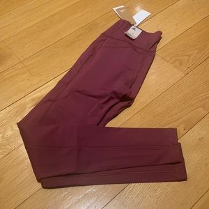 Adidas burgundy color long legging training entrenamiento